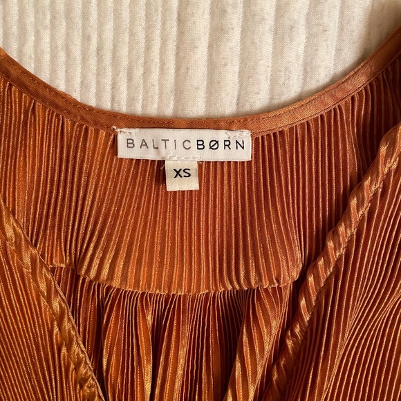 Baltic born Venus saffron pleated maxi dress. Size XS - Picture 3 of 4